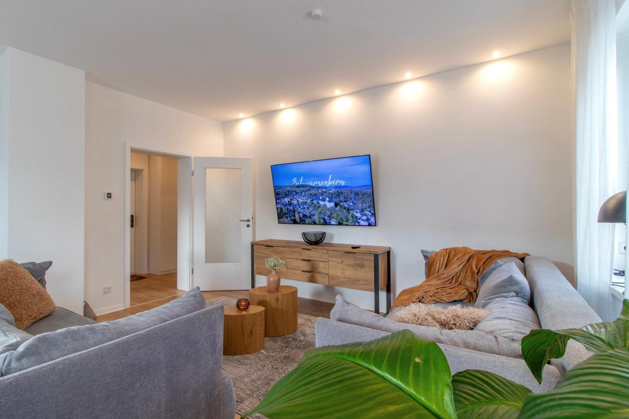Stilvolles City-Apartment I Netflix I Wlan L Stellplatz I Zentral Schwarzenberg/Erzgebirge Exterior foto
